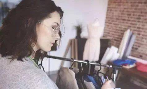 微商没人买怎么办_服装导购应对顾客犹豫技巧_探明客户虚实了解偏好