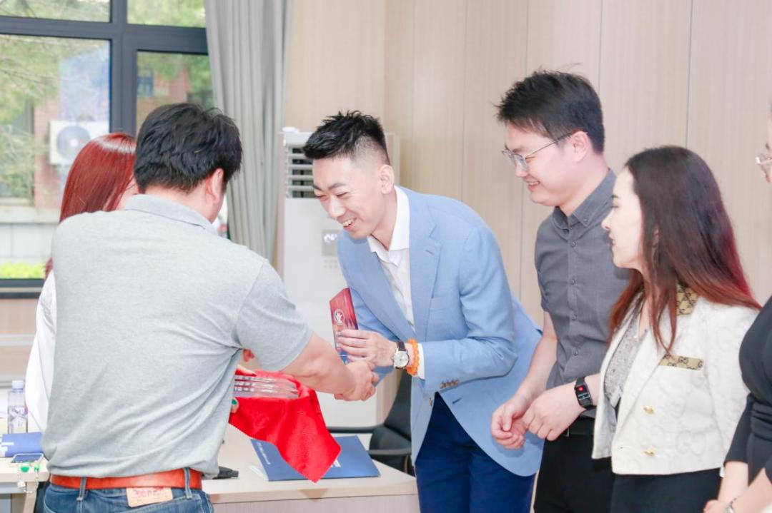 中财MBA第七届大使团成员名单_中央财经大学mba难度_中央财经大学MBA推广大使团交接仪式