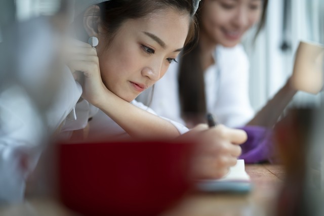 现在学什么有前途_16岁女孩技校专业选择_口腔护理技校就业前景