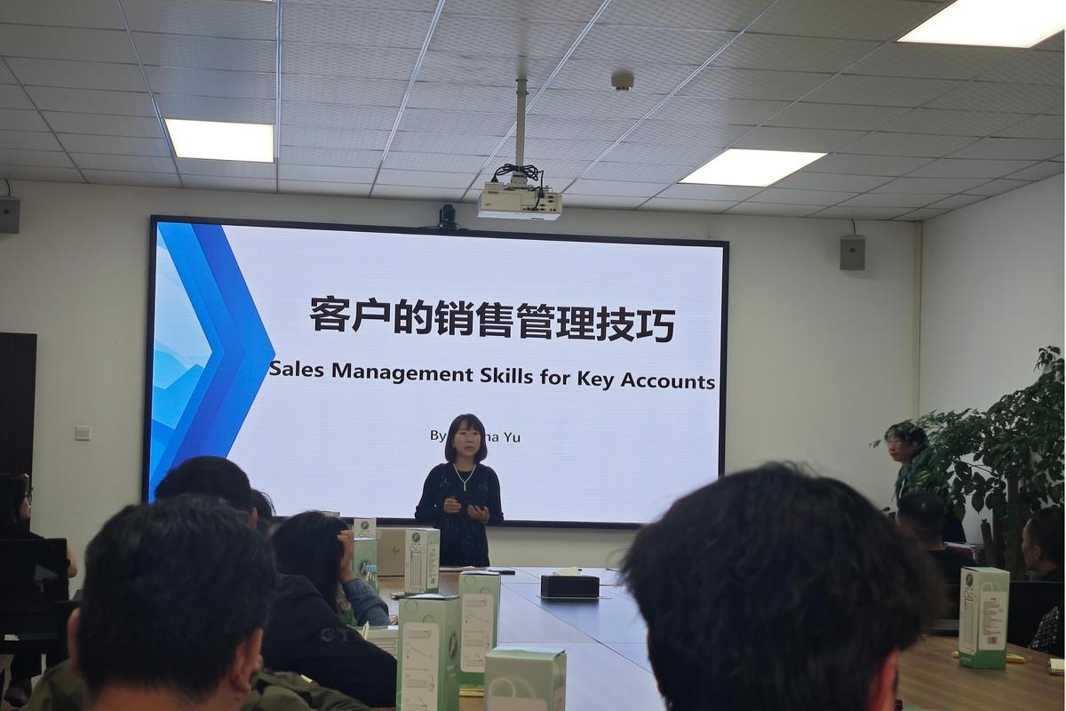 便利店行业工作经验_2024年便利店营业员个人工作总结 销售技巧提升 顾客服务改进