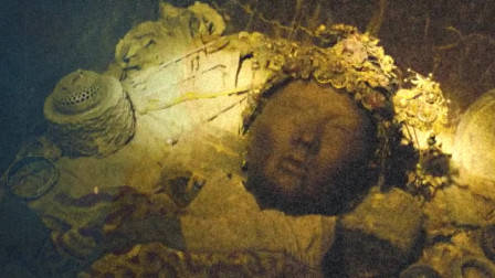 龙岭迷窟:千年古墓再现人世 神秘力量已开启 山村老尸